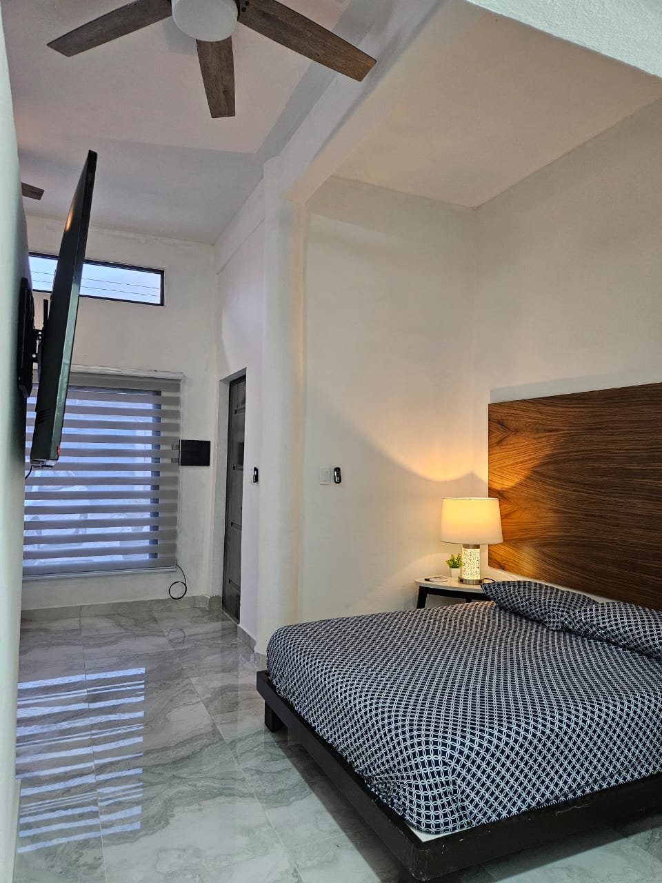 Estudio nuevo y amueblado premium en la Ejidal Sur